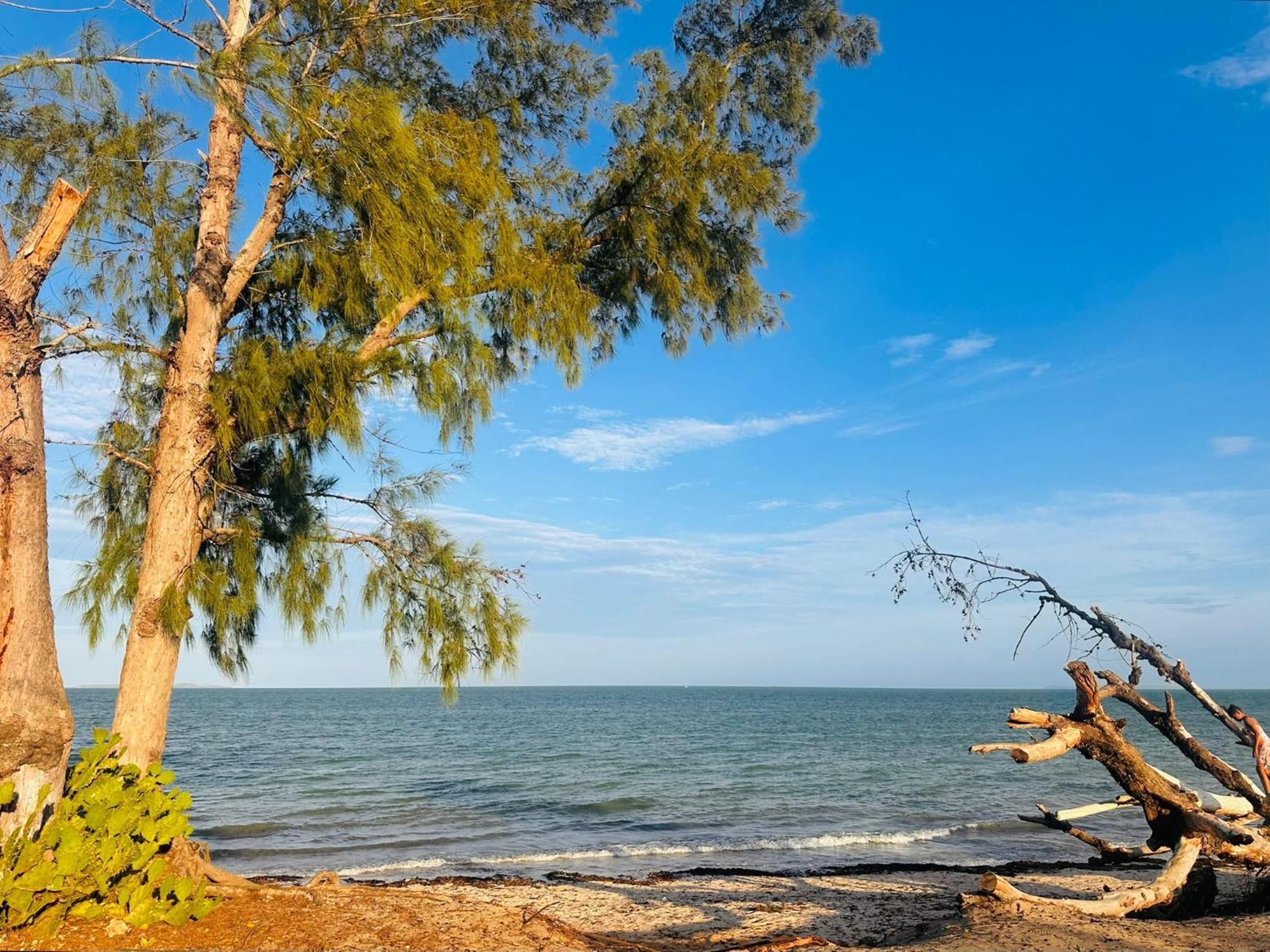 Telvina Beach Lodge فيلانكولوس المظهر الخارجي الصورة